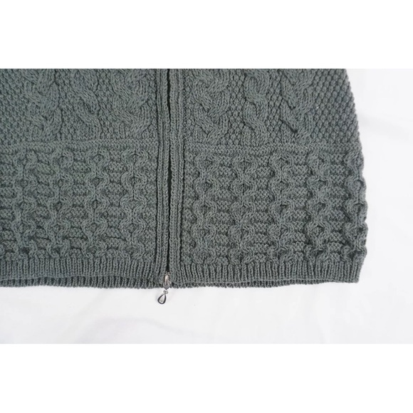 Aran Celtic knot zip up hooded sweater - Picture 6 of 6